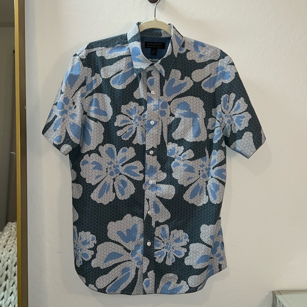 Men’s Banana Republic Casual Button-Up